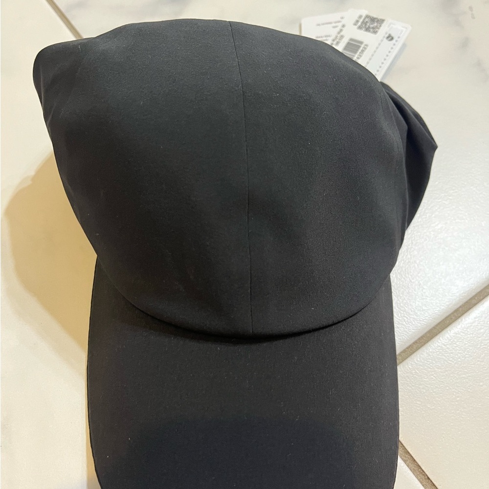 NWT Women's Fast and Free Running Hat